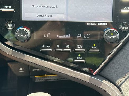 Used 2018 Toyota Camry XLE w/ Audio Package FWD image 31