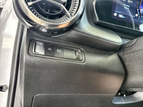 Used 2025 Chevrolet Equinox LT FWD image 10