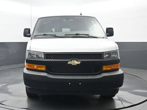 Used 2023 Chevrolet Express 2500 Extended RWD image 5