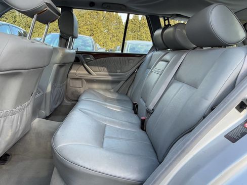Used 2002 Mercedes-Benz E 320 Wagon image 12