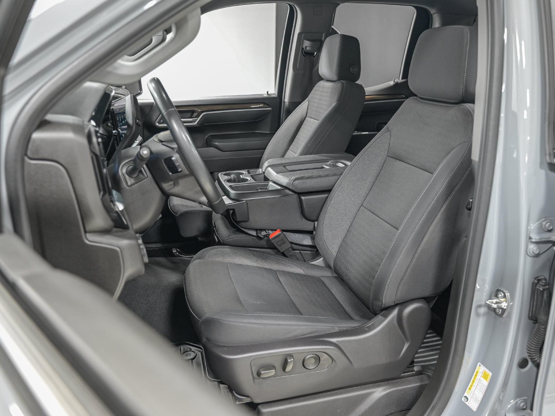 Used 2024 Chevrolet Silverado 1500 RST AWD/4WD image 16
