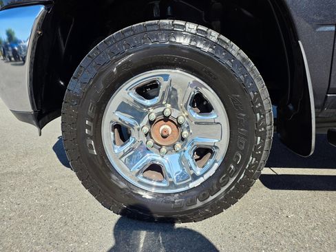 Used 2015 RAM 2500 Tradesman w/ Chrome Appearance Group AWD/4WD image 9
