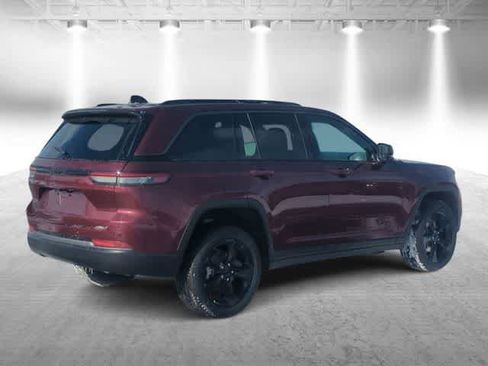 New 2026 Jeep Grand Cherokee Limited w/ Limited Altitude Package image 8