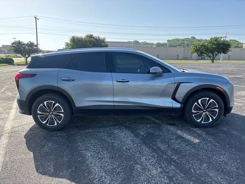 Used 2024 Chevrolet Blazer EV LT AWD/4WD image 4
