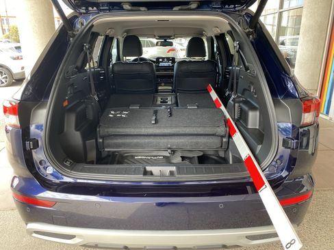 Used 2024 Mitsubishi Outlander SEL AWD/4WD image 19