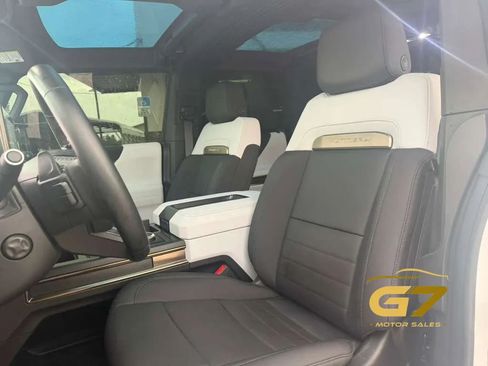 Used 2024 GMC Hummer EV 2X w/ LPO, Illumination Package AWD/4WD image 24