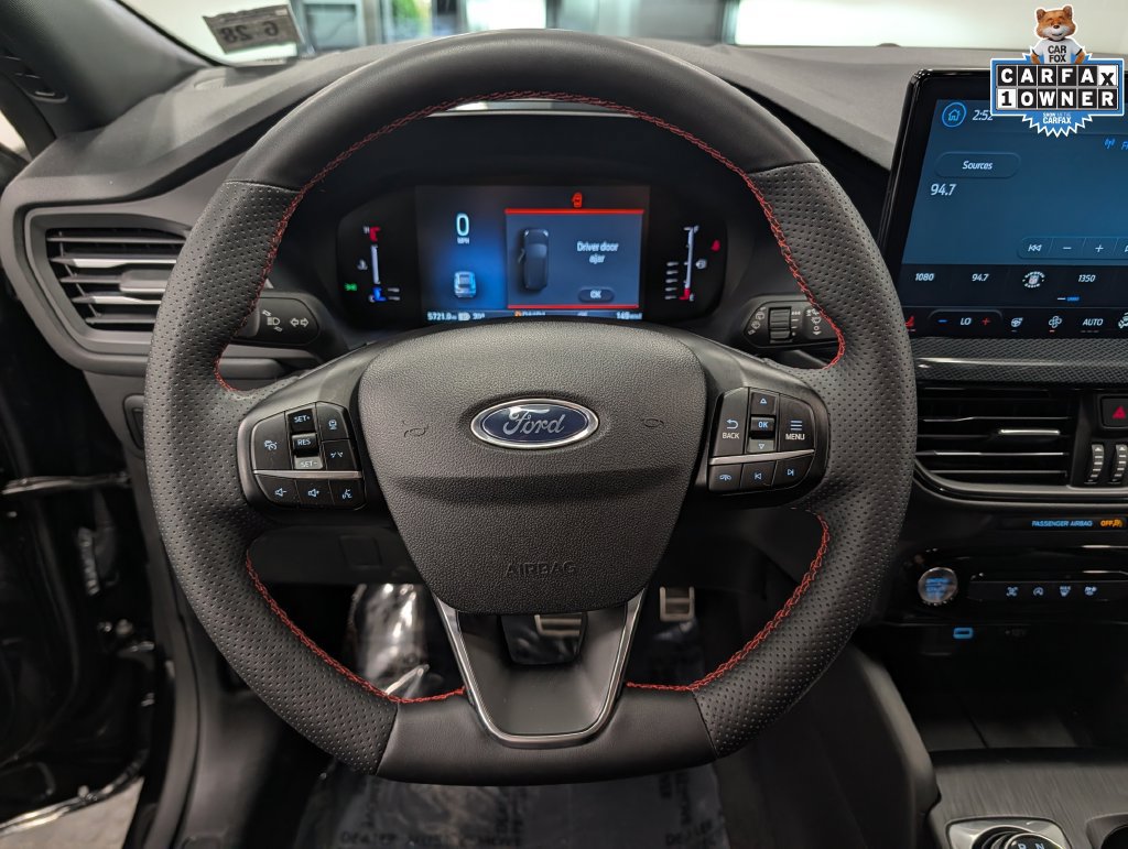 Used 2023 Ford Escape ST-Line w/ Tech Pack #1 AWD/4WD image 23