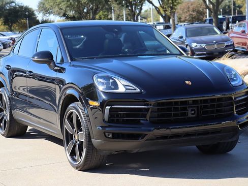 Used 2021 Porsche Cayenne Coupe image 2