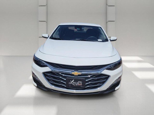 Used 2024 Chevrolet Malibu LT FWD image 2