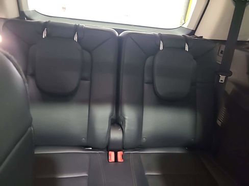 Used 2025 Lincoln Aviator AWD image 11
