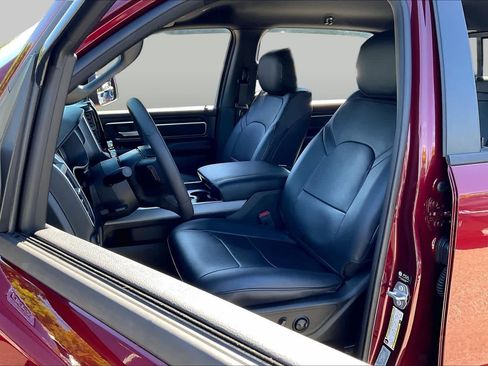 Used 2025 RAM 1500 Big Horn AWD/4WD image 7