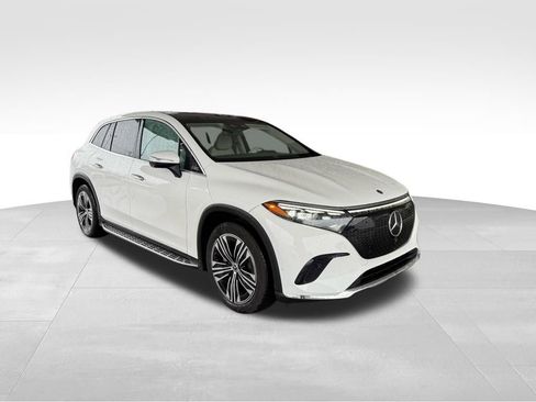 Used 2023 Mercedes-Benz EQS 450+ SUV image 3
