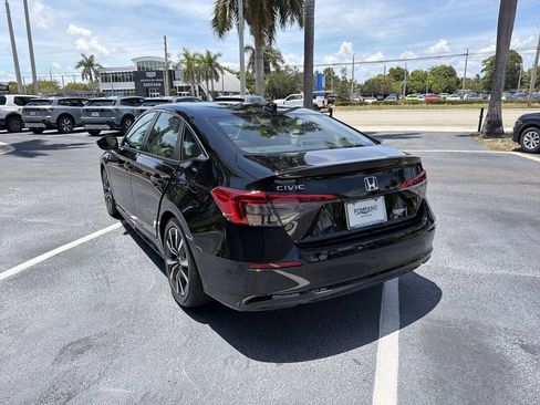 Certified 2024 Honda Civic EX image 6