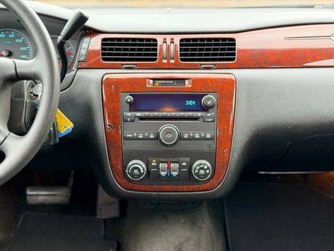 Used 2010 Chevrolet Impala LS FWD image 17