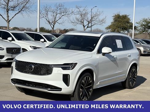 Certified 2025 Volvo XC90 B6 Plus image 3