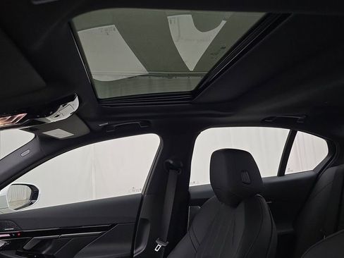 New 2026 BMW 530i xDrive AWD/4WD image 23