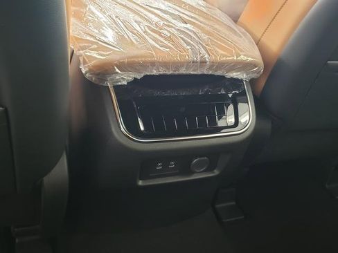 New 2025 Nissan Armada SL w/ Captain's Chari Seat Package image 15