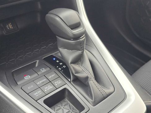 Certified 2025 Toyota RAV4 LE AWD/4WD image 27