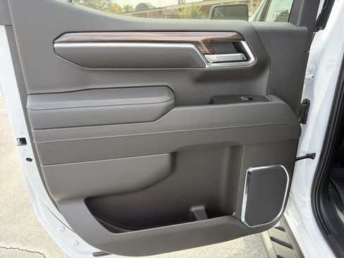 New 2026 Chevrolet Silverado 1500 LT Trail Boss w/ Convenience Package II AWD/4WD image 21