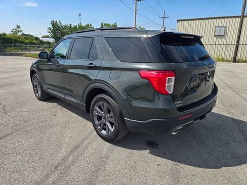 Used 2022 Ford Explorer XLT w/ Equipment Group 202A AWD/4WD image 5