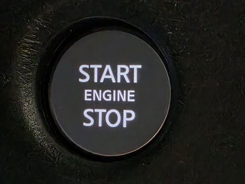 Used 2022 Nissan Frontier PRO-4X image 44