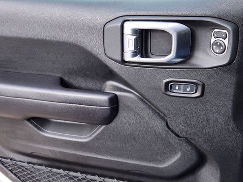 Used 2020 Jeep Gladiator Sport w/ Quick Order Package 24S image 7