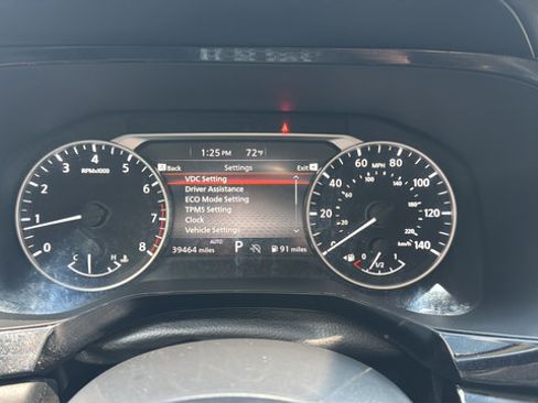 Used 2023 Nissan Pathfinder SV w/ SV Premium Package AWD/4WD image 37