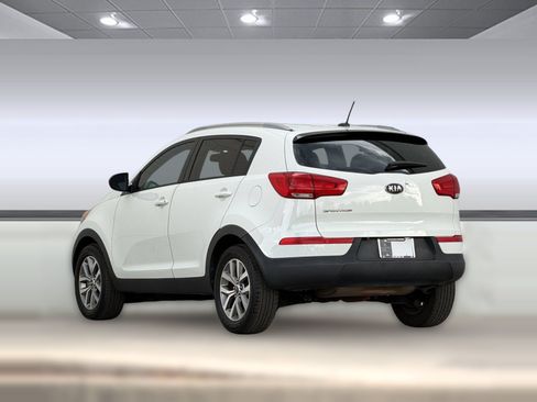 Used 2016 Kia Sportage LX w/ Option Group 017 FWD image 3