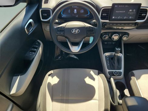 Certified 2023 Hyundai Venue SEL image 13