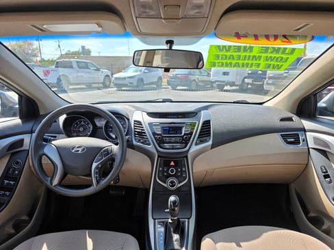 Used 2014 Hyundai Elantra SE FWD image 13