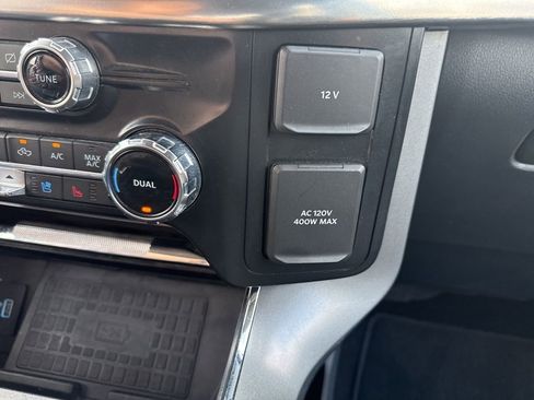 Used 2022 Ford F150 Lariat w/ Equipment Group 502A High image 70