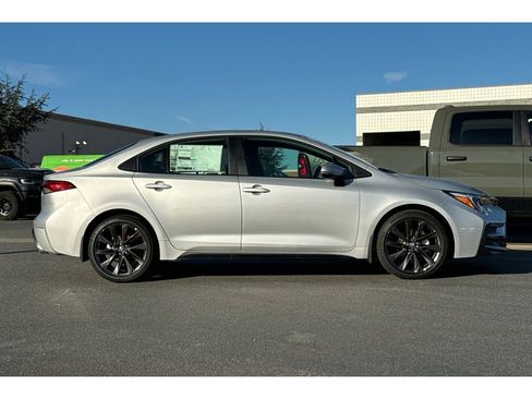 New 2026 Toyota Corolla XSE image 3