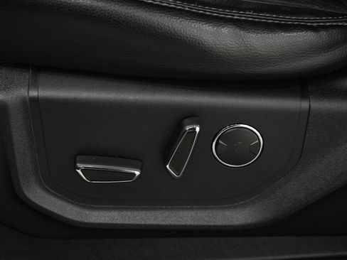 Used 2017 Ford F150 Lariat w/ Equipment Group 502A Luxury AWD/4WD image 27