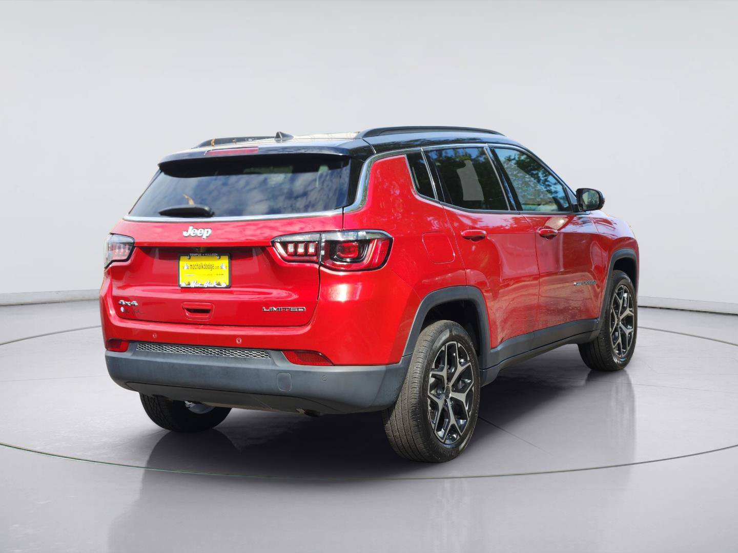 Used 2025 Jeep Compass Limited AWD/4WD image 5