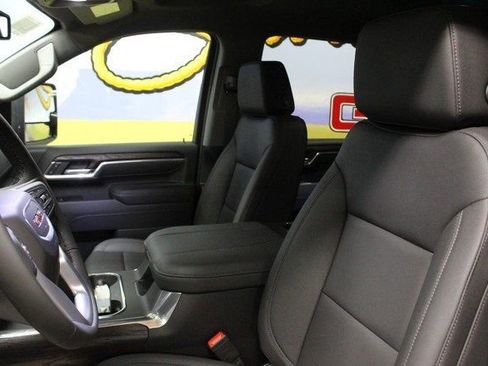 New 2025 GMC Sierra 2500 SLT w/ SLT Premium Package image 19