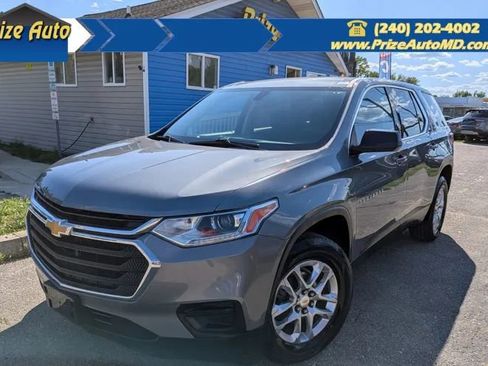 Used 2021 Chevrolet Traverse LS FWD image 1