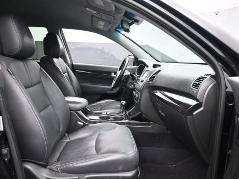 Used 2015 Kia Sorento LX image 31
