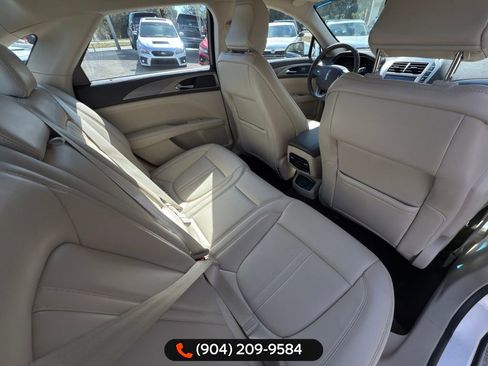Used 2020 Lincoln MKZ image 28