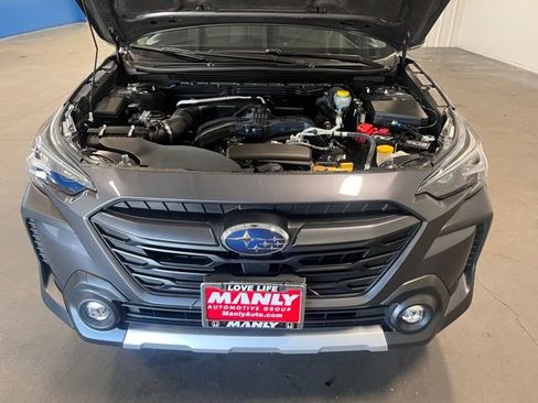 Used 2025 Subaru Outback Limited image 9