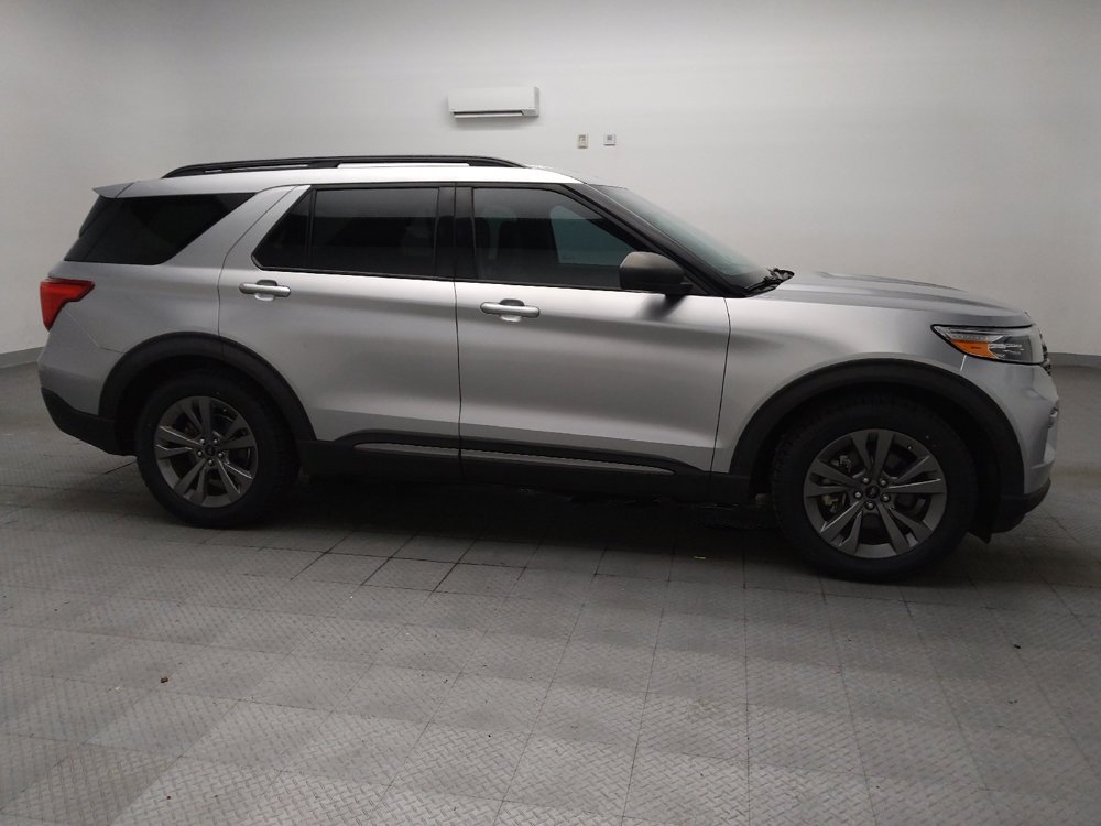 Used 2021 Ford Explorer XLT w/ Equipment Group 202A RWD image 11