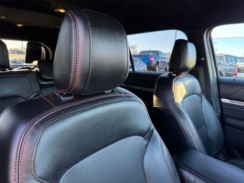 Used 2019 Ford Explorer Sport image 16