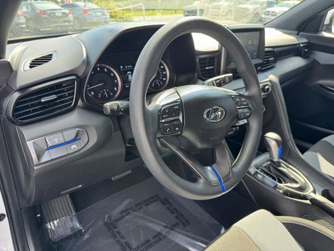 Used 2020 Hyundai Veloster 2.0 FWD image 11