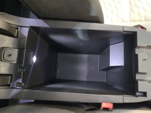 Used 2019 Chevrolet Equinox LS image 19