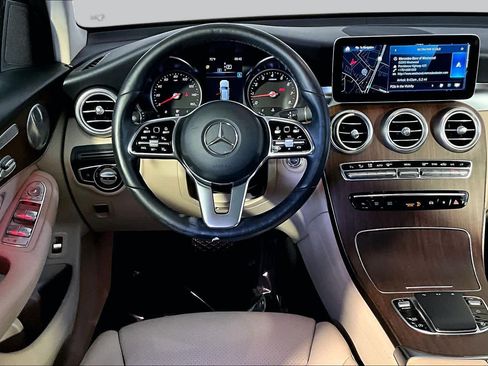 Used 2020 Mercedes-Benz GLC 300 4MATIC image 6