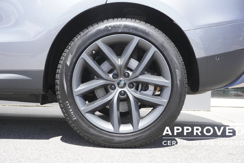 Used 2025 Land Rover Range Rover Sport SE AWD/4WD image 35