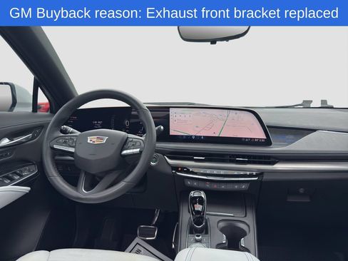 Used 2025 Cadillac XT4 Sport FWD image 14