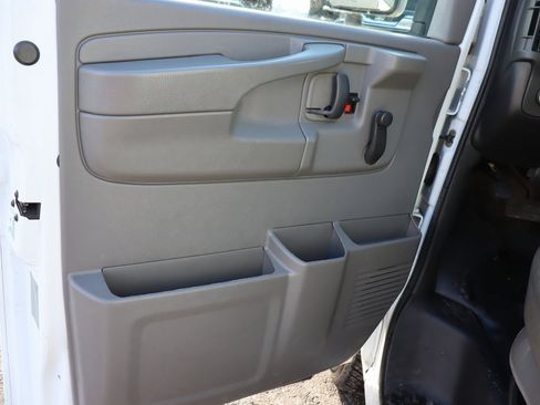 Used 2014 GMC Savana 3500 Work Van image 6