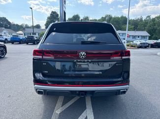 Used 2025 Volkswagen Atlas Peak Edition SE AWD/4WD video 4