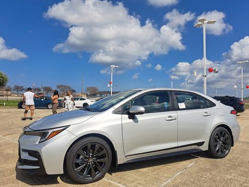 New 2026 Toyota Corolla SE image 9