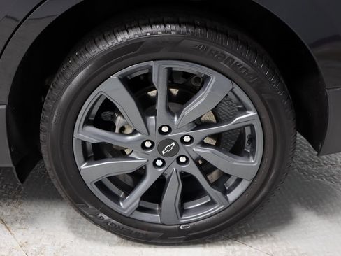 Used 2022 Chevrolet Equinox RS w/ Infotainment Package image 19